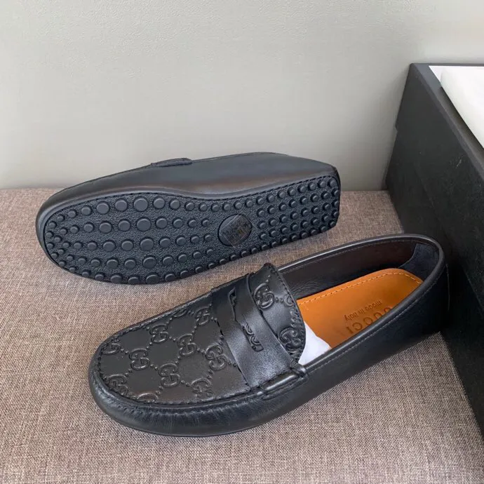 Batch 740💰[strong][strong][strong] Original order quality Gucci Gucci counter new model Handmade men's driving shoes Beanie shoes Slip-on shoes Lazy shoes, exquisite hand-made stitching The workmanship details are comparable to the counter Italian embossed cowhide Water-dyed cowhide lining Tree paste leather feet Waterproof and wear-resistant rubber outsole Sweat-absorbent and odor-proof Big red Dark blue off-white Black 39-44 large quantities in stock (38, 45 custom-made)
